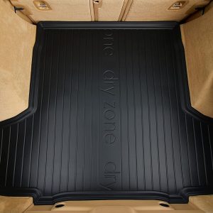 MOTOS Alfombra de Goma para el Suelo del Coche para MG S5 EV Desde 2025 Mejore su Comodidad de Viaje con la Alfombra Antideslizante Car DZ- Felpudo de Coche para Todo Tipo de Clima, protección contra