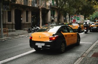 Novedades de la DGT en vigor desde octubre de 2026: qué cambia para conductores, patinetes y motos